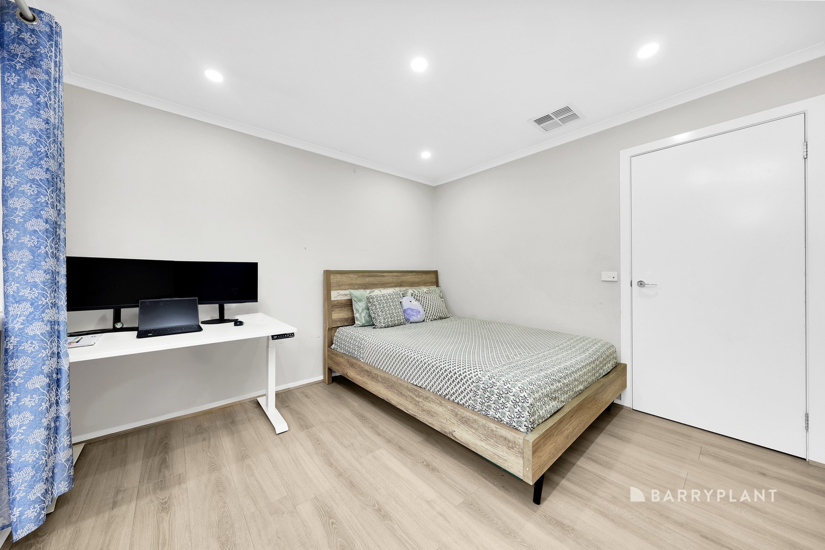266 The Lakes Boulevard, South Morang, VIC 3752, South Morang - Thumbnail 8
