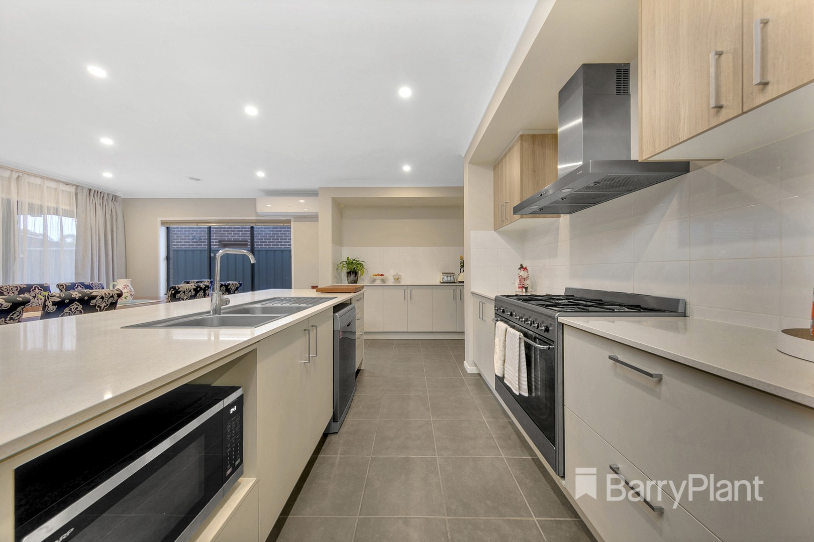 267 Painted Hills Road, Doreen, VIC 3754, Doreen - Thumbnail 2