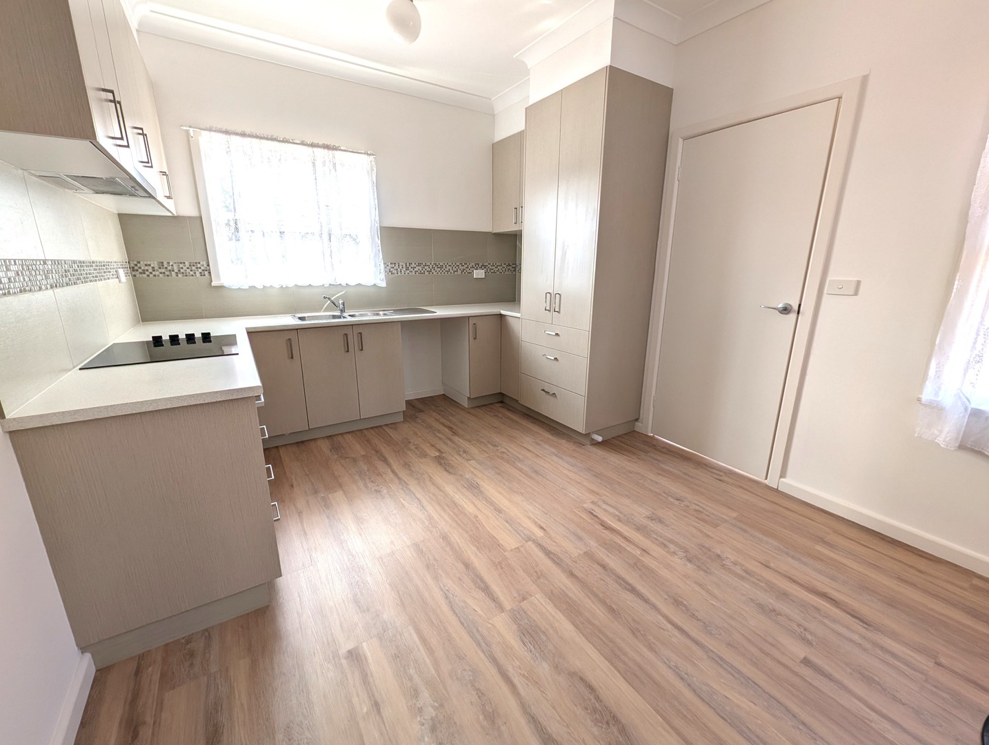 26B Robertson Street, Thomson, VIC 3219, Thomson - Thumbnail 2
