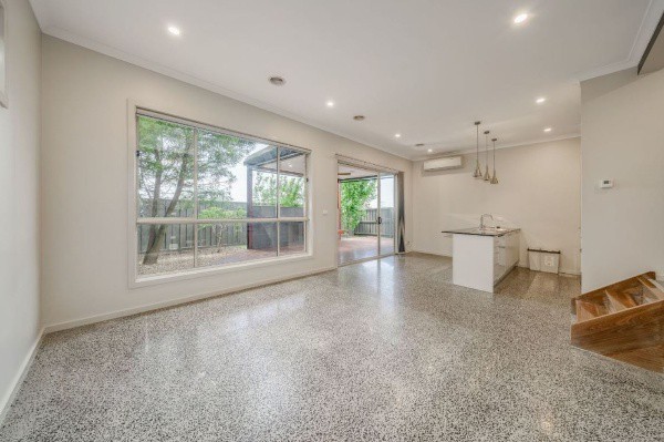 27/12 Irvine Street, Mitcham, VIC 3132 - Thumbnail 1 - 10/10/2024