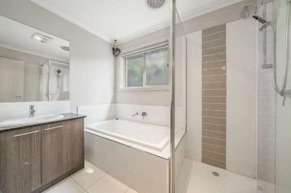 27/12 Irvine Street, Mitcham, VIC 3132 - Thumbnail 2 - 10/10/2024