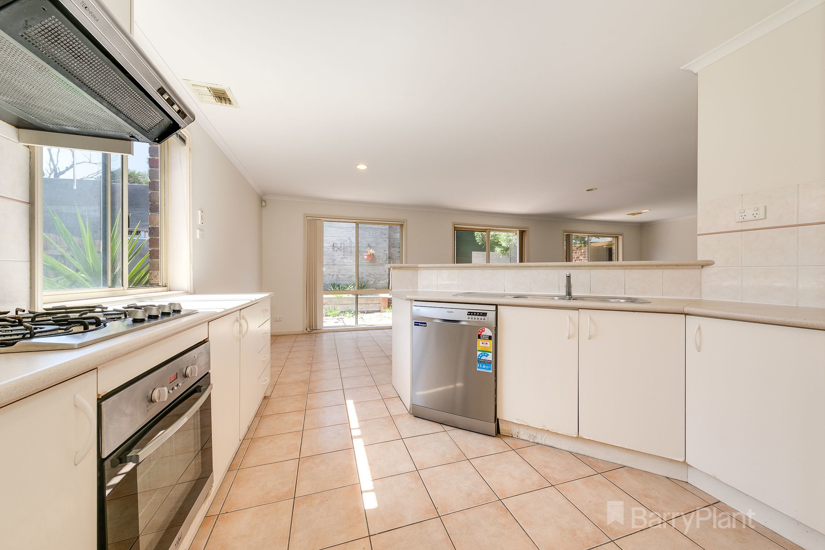 27/2 Spray Street, Frankston, VIC 3199, Frankston - Thumbnail 4