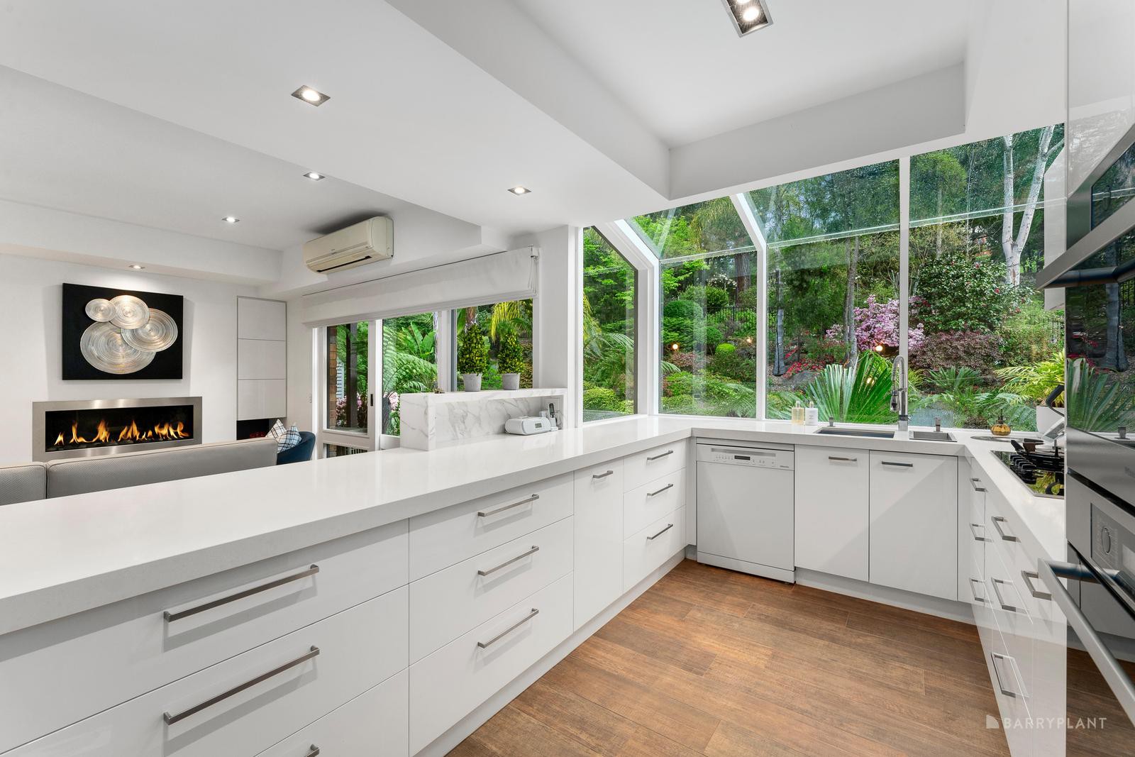 27-29 Ennismore Crescent, Park Orchards, VIC 3114, Park Orchards - Thumbnail 5
