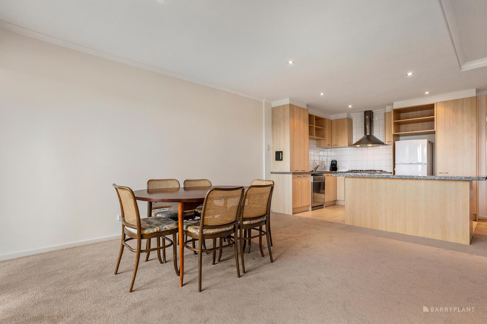 27/3 Sovereign Point Court, Doncaster, VIC 3108, Doncaster - Thumbnail 3