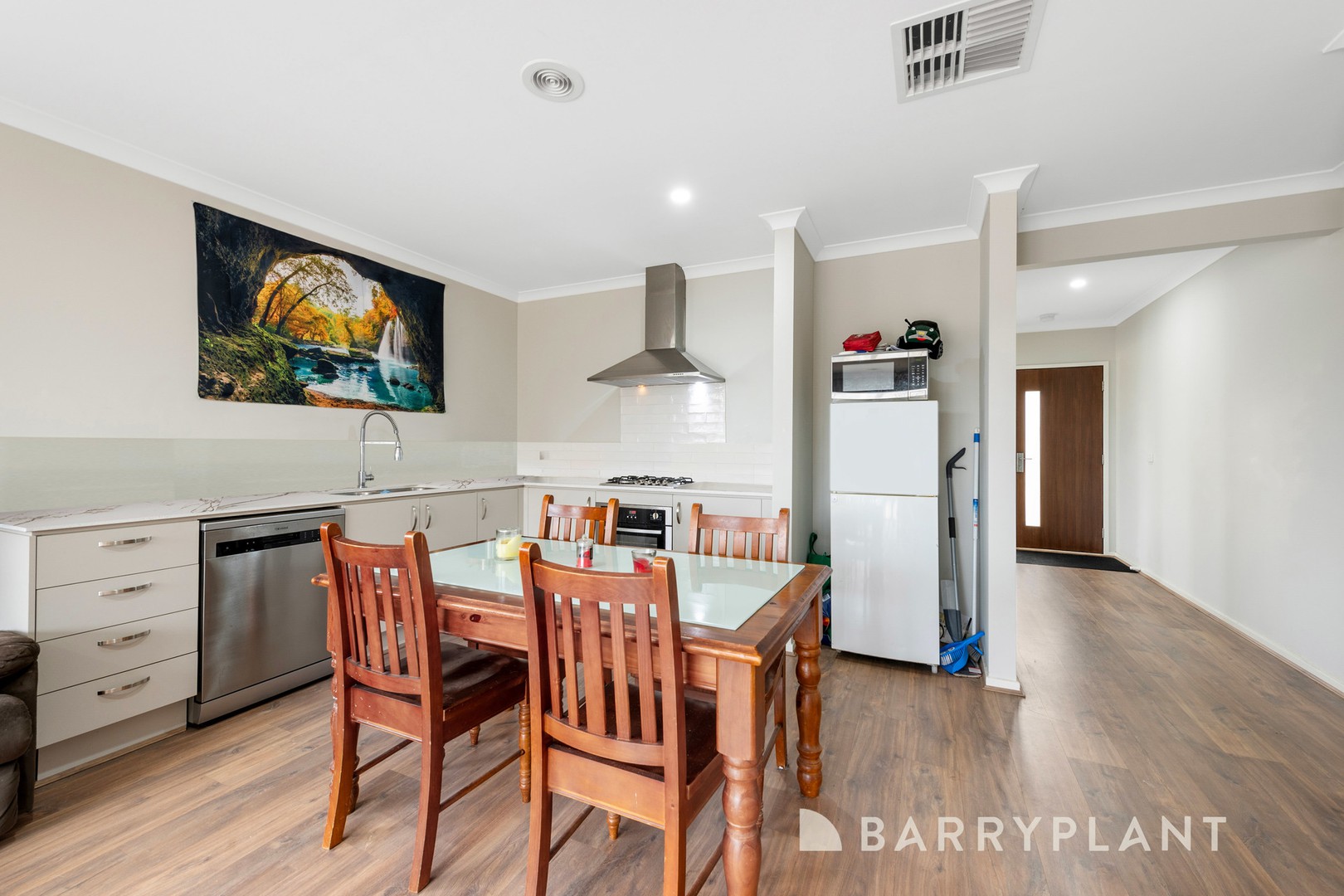 27 Abbeygate Drive, Werribee, VIC 3030, Werribee - Thumbnail 4