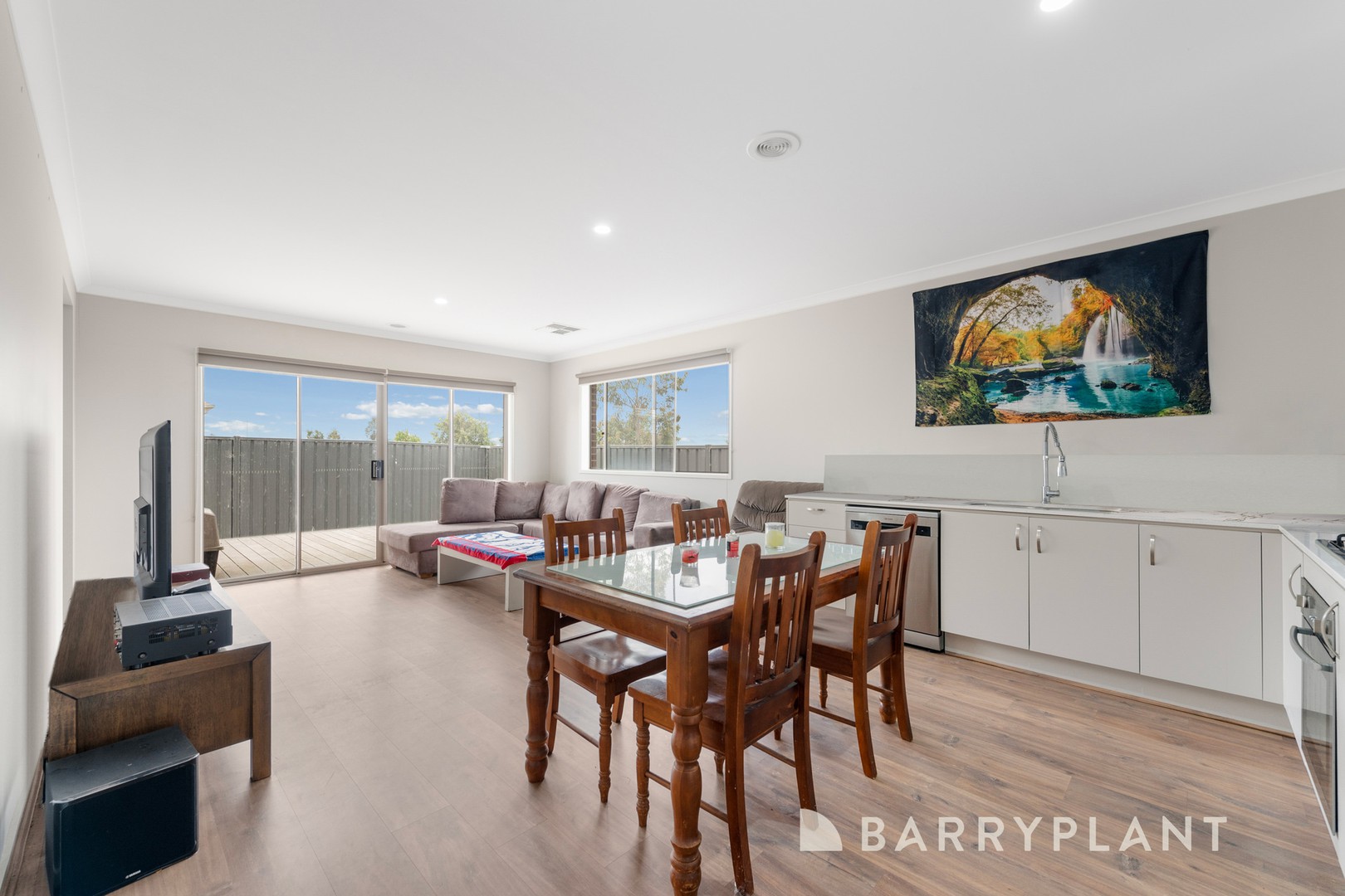 27 Abbeygate Drive, Werribee, VIC 3030, Werribee - Thumbnail 6
