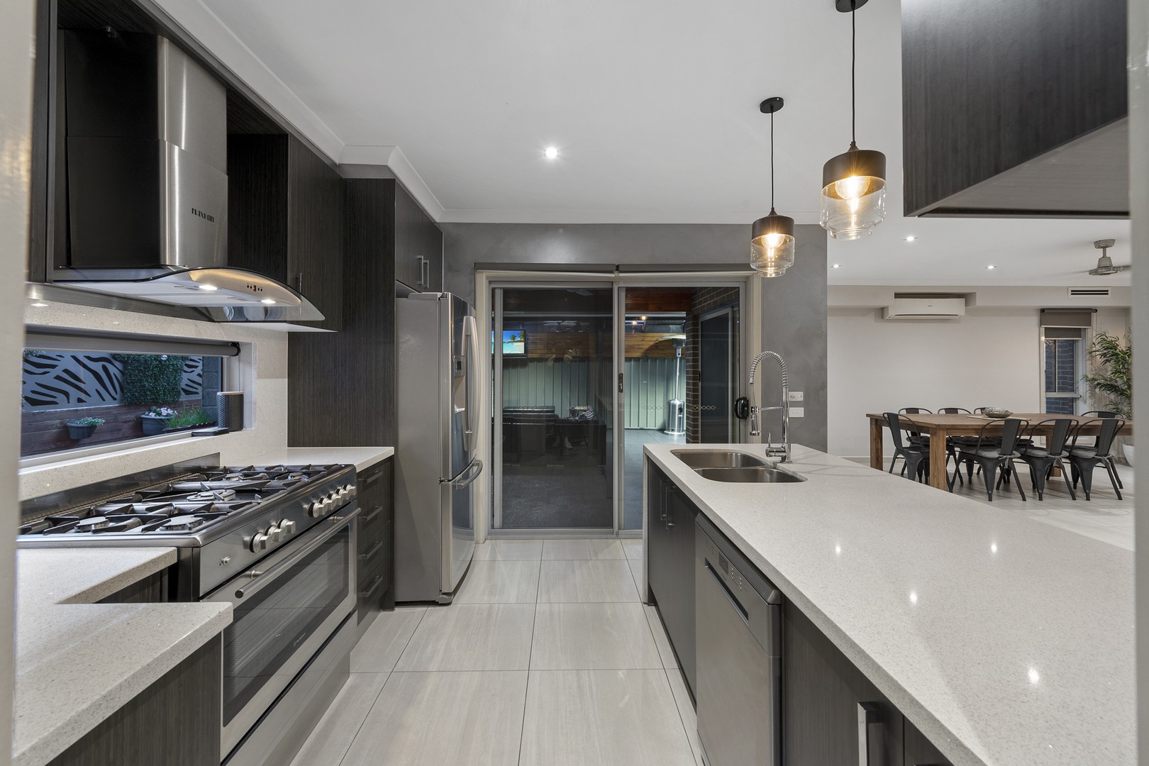 27 Arroyo Place, Caroline Springs, VIC 3023, Caroline Springs - Thumbnail 4