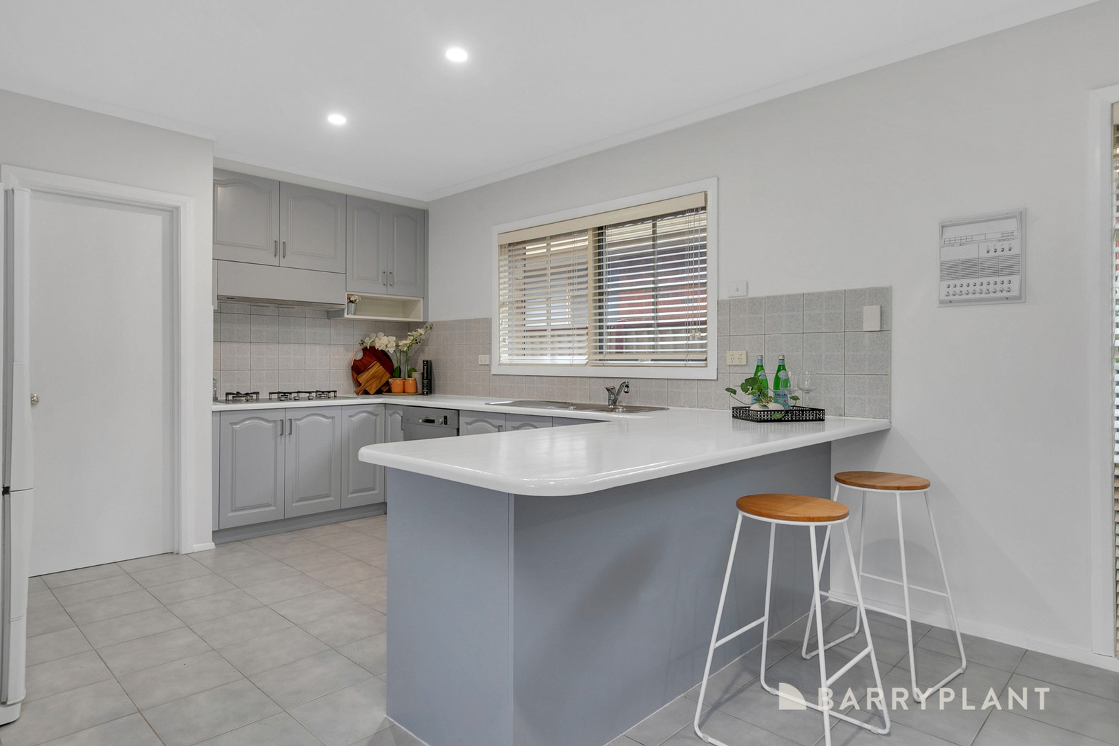 27 Arthur Phillip Way, Mill Park, VIC 3082, Mill Park - Thumbnail 4