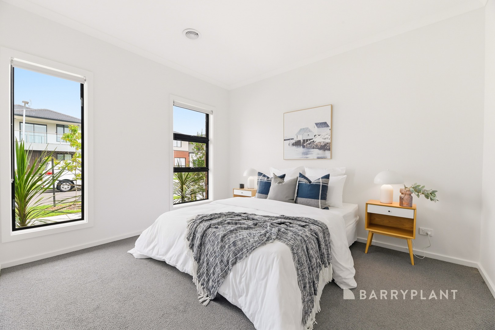 27 Atrani Avenue, Berwick, VIC 3806 - Thumbnail 2 - 04/03/2026