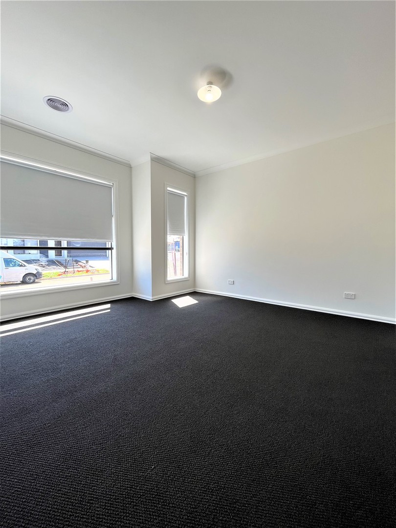 27 Babina Avenue, Melton South, VIC 3338, Melton South - Thumbnail 2