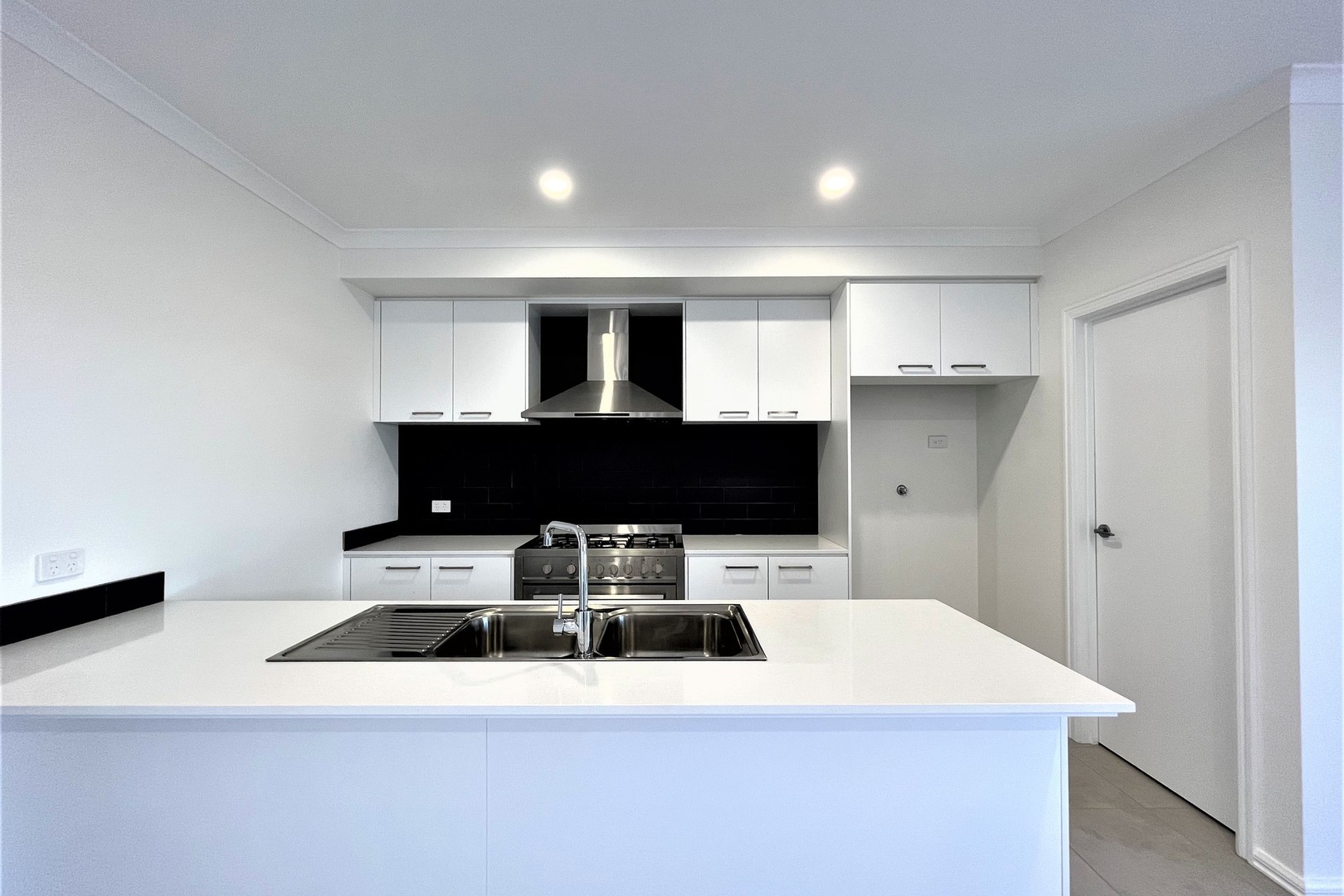 27 Babina Avenue, Melton South, VIC 3338, Melton South - Thumbnail 5