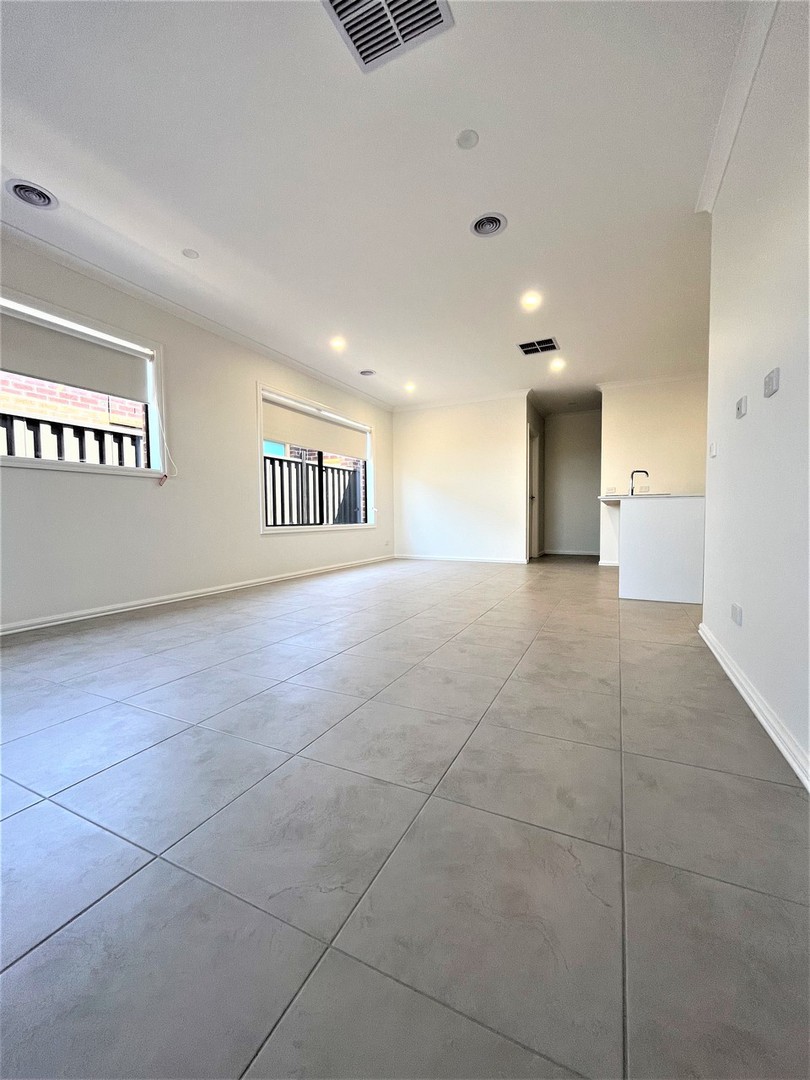 27 Babina Avenue, Melton South, VIC 3338, Melton South - Thumbnail 7