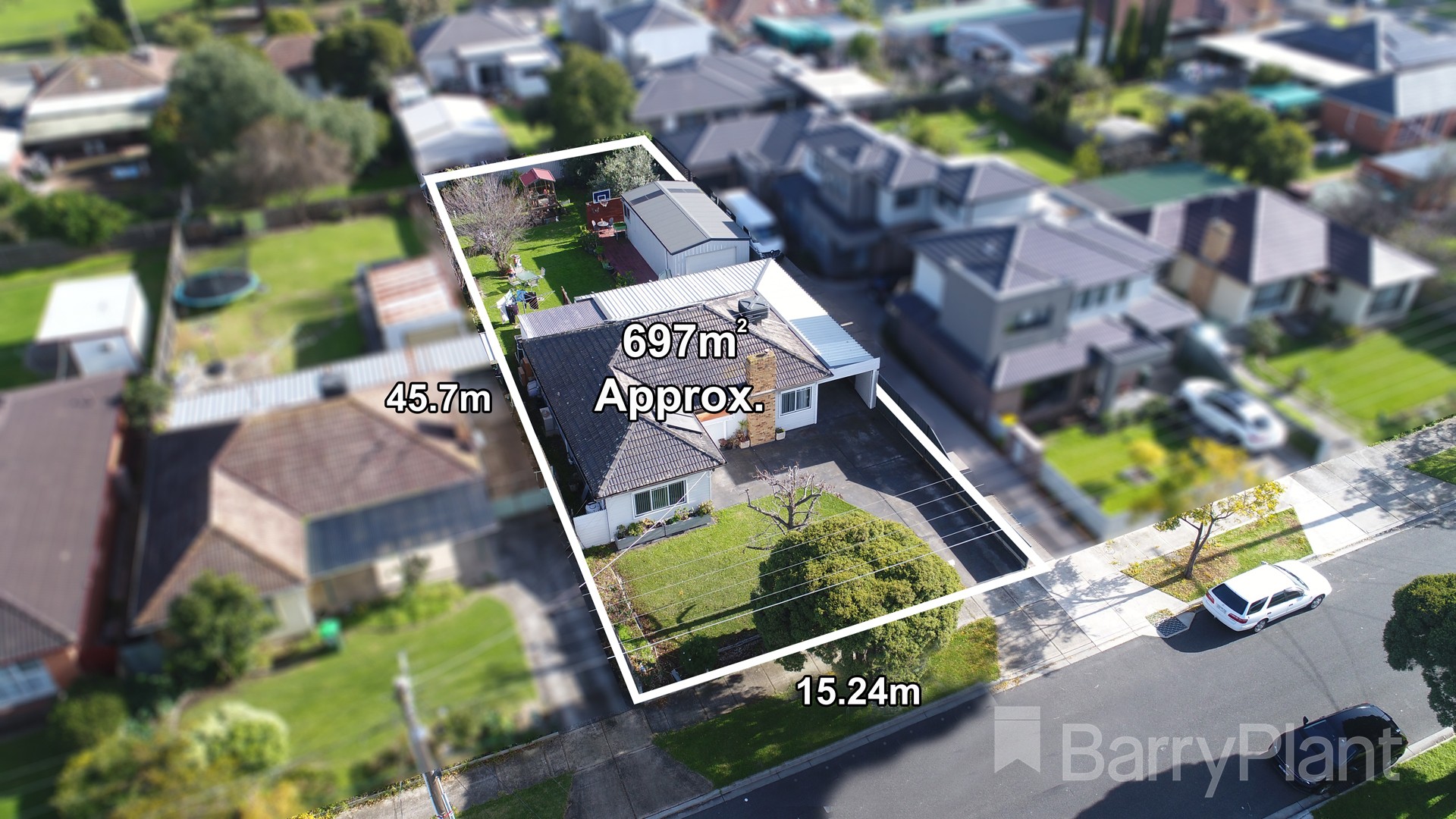 27 Bangerang Avenue, Sunshine North, VIC 3020 - Thumbnail 2 - 21/06/2023