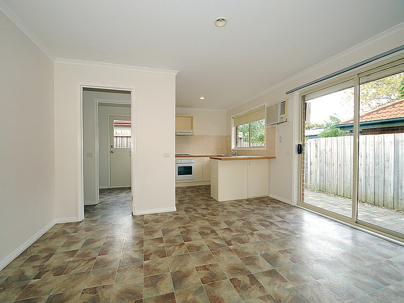 27 Barry  Street, Seaford, VIC 3198, Seaford - Thumbnail 2