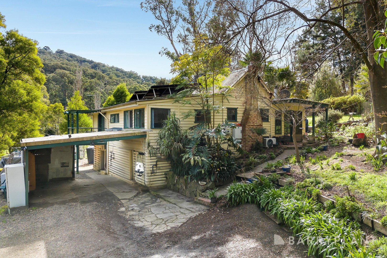 27 Birdwood Avenue, Healesville, VIC 3777, Healesville - Thumbnail 2