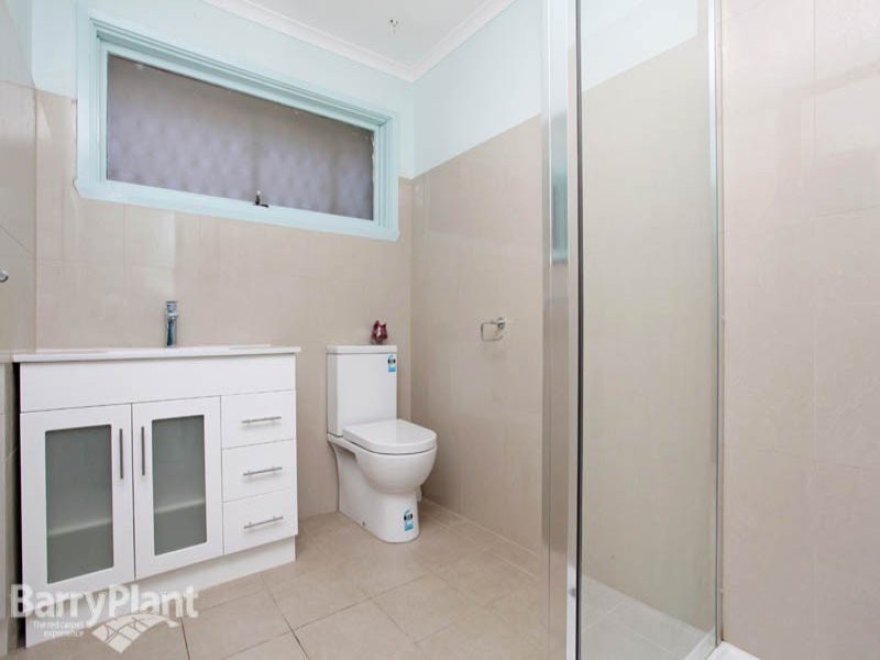 27 Blaxland Road, Melton South, VIC 3338, Melton South - Thumbnail 5