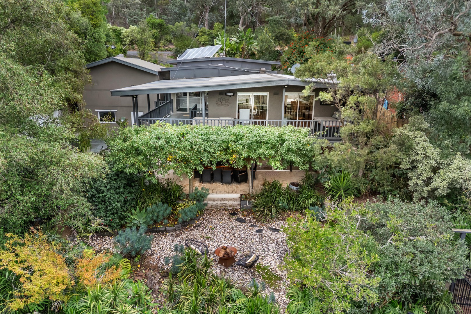 27 Blooms Road, North Warrandyte, VIC 3113 - Thumbnail 2 - 16/04/2026
