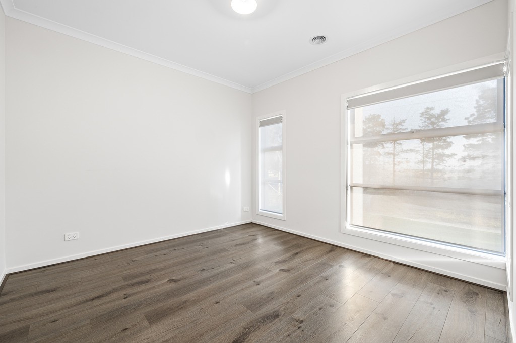 27 Boomgate Avenue, Donnybrook, VIC 3064 - Thumbnail 1 - 14/07/2025