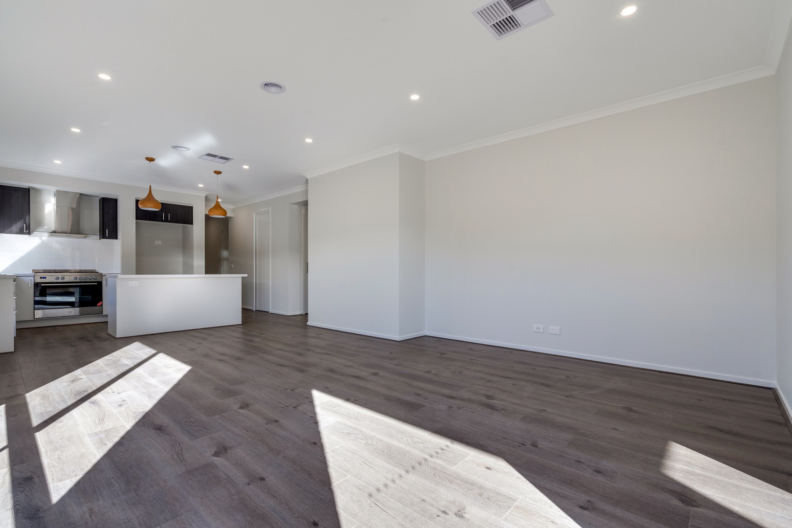27 Boomgate Avenue, Donnybrook, VIC 3064, Donnybrook - Thumbnail 3