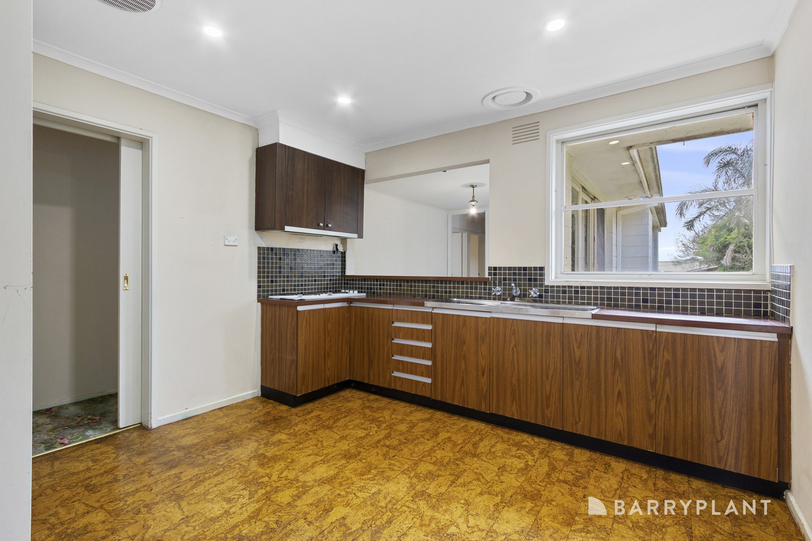 27 Boronia Road, Boronia, VIC 3155, Boronia - Thumbnail 4