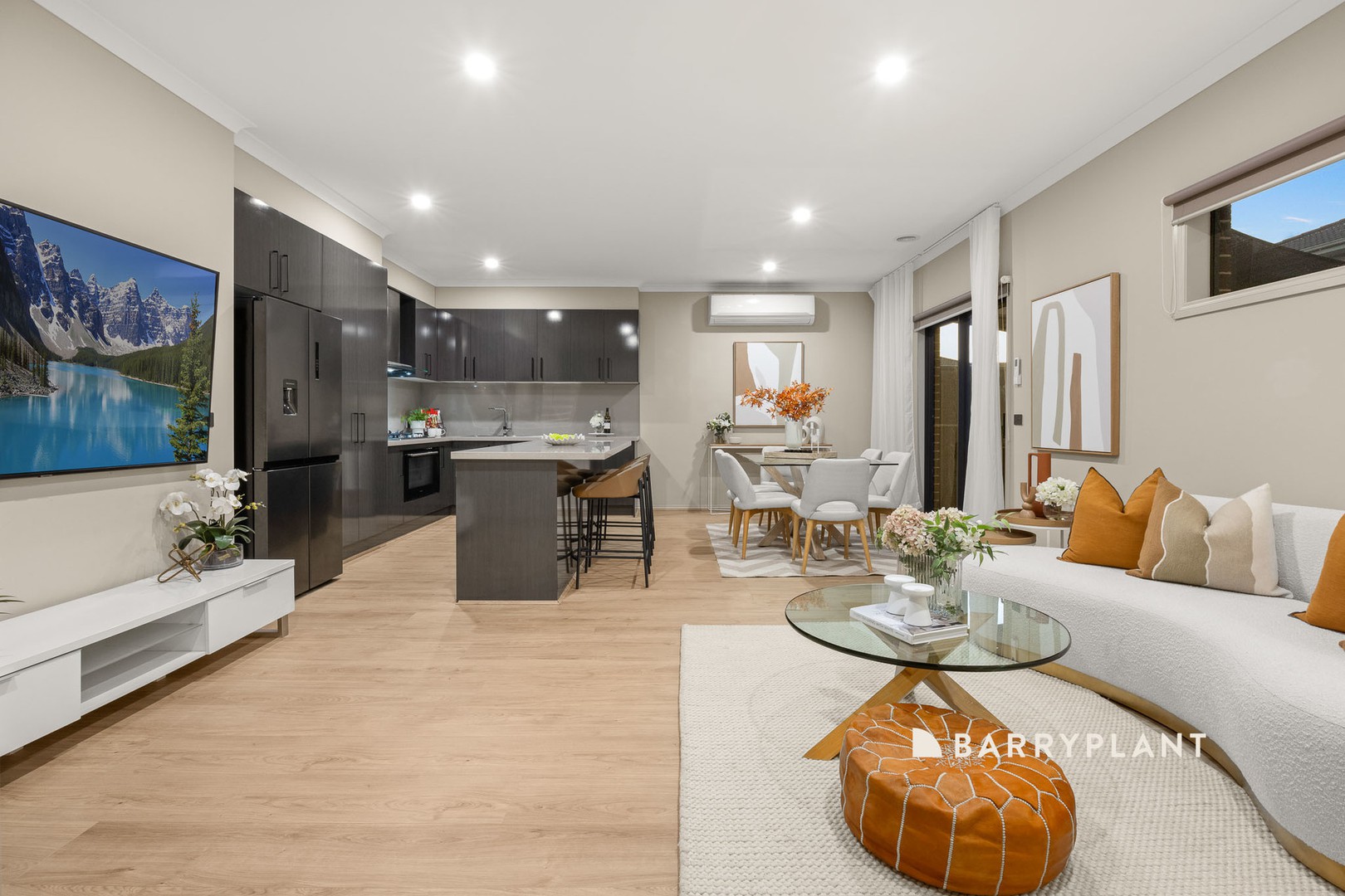 27 Boyce Circuit, Clyde North, VIC 3978, Clyde North - Thumbnail 6