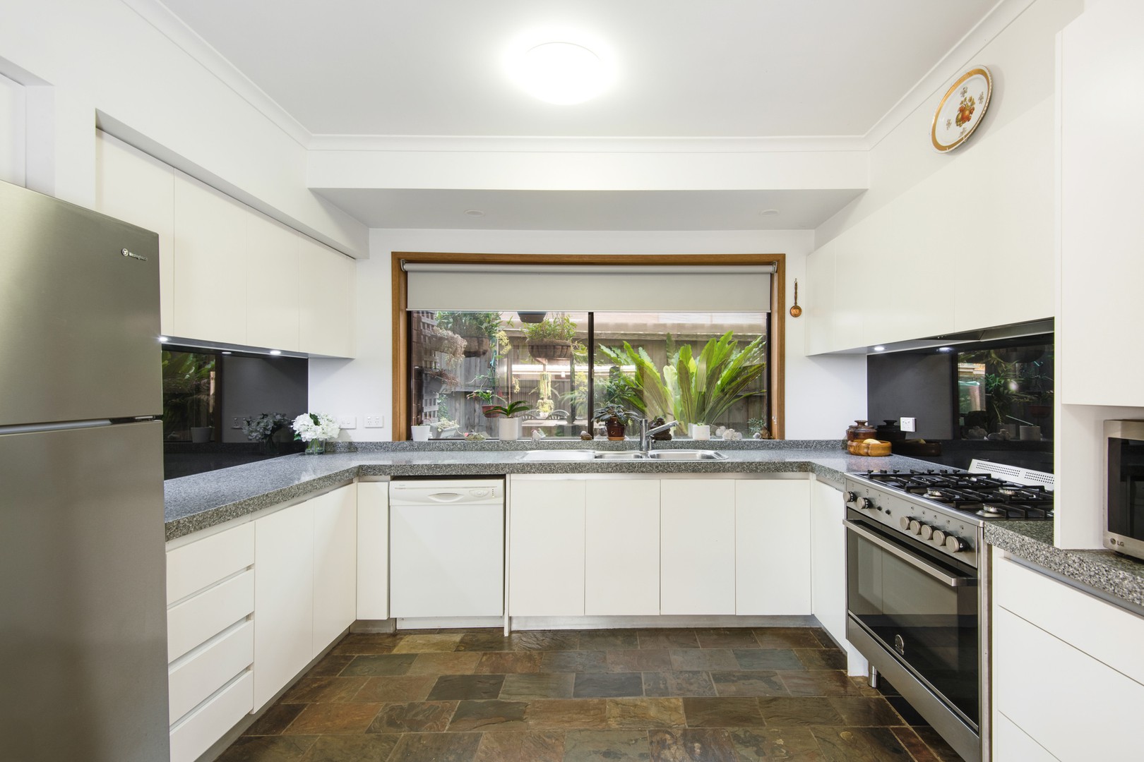 27 Braund Avenue, Bell Post Hill, VIC 3215, Bell Post Hill - Thumbnail 2