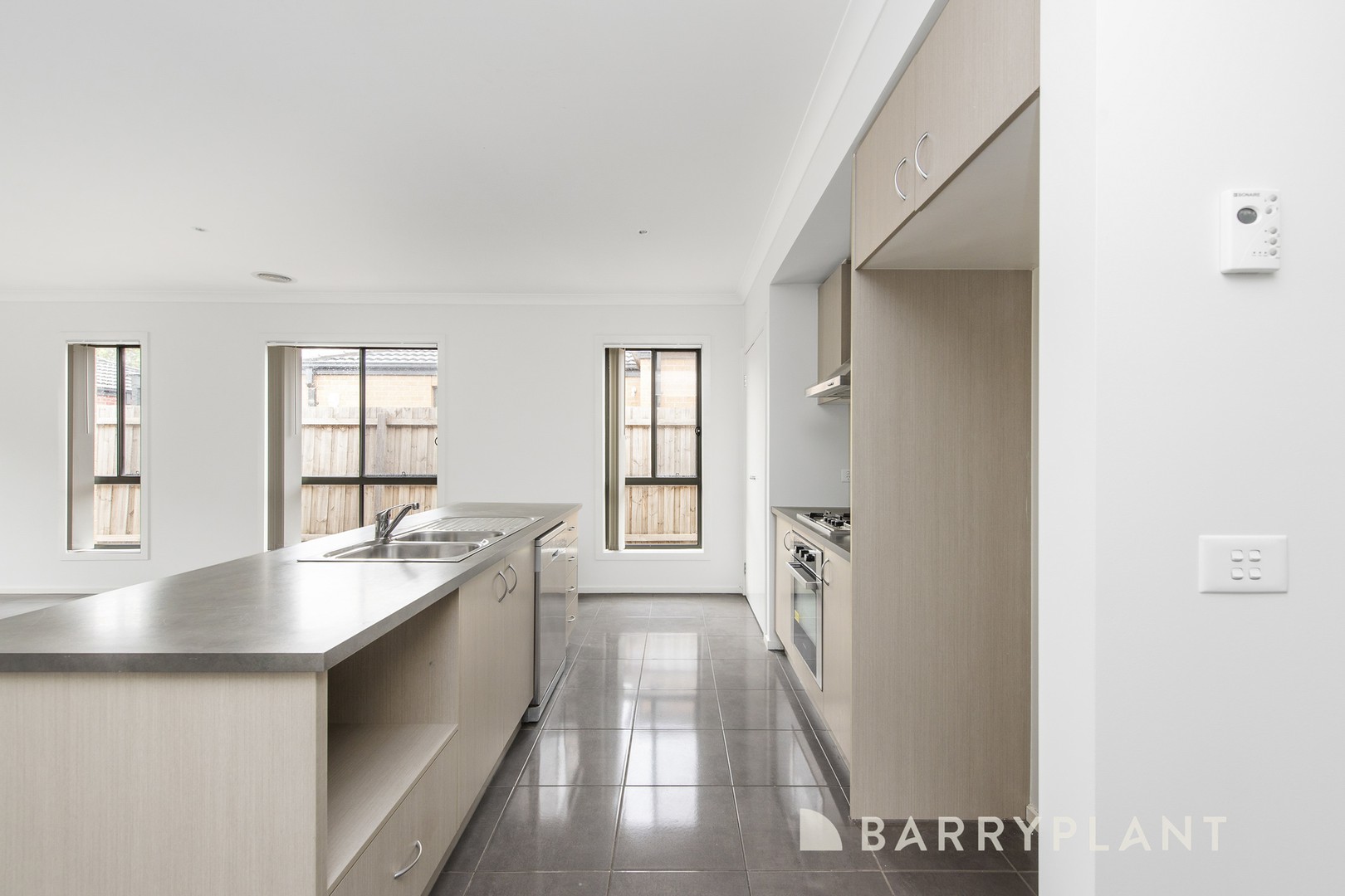 27 Burswood Circuit, Harkness, VIC 3337, Harkness - Thumbnail 4