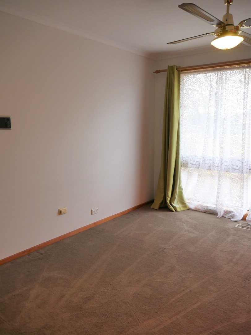 27 Carina Drive, Melton, VIC 3337 - Thumbnail 2 - 02/05/2025