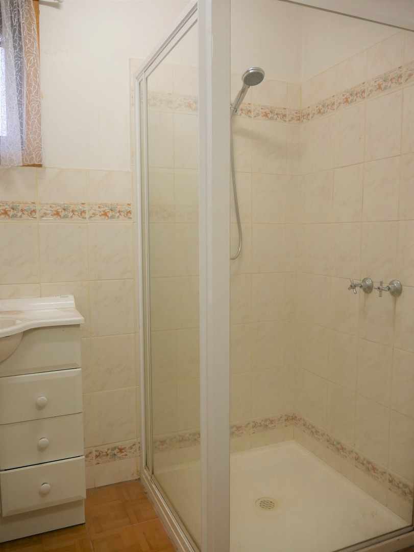 27 Carina Drive, Melton, VIC 3337, Melton - Thumbnail 7