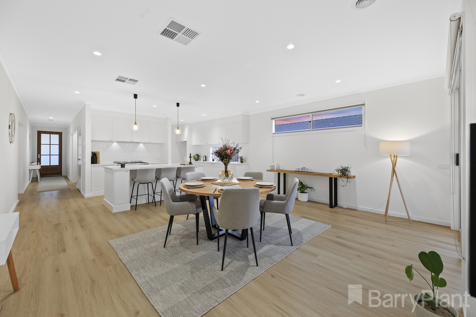 27 Cinnamon Street, Drouin, VIC 3818, Drouin - Thumbnail 2