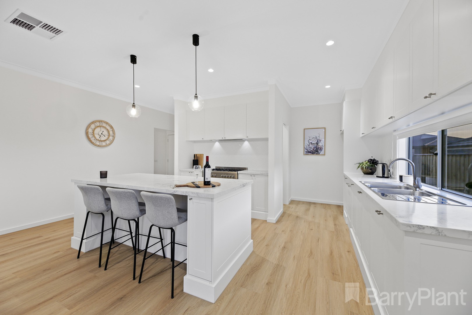 27 Cinnamon Street, Drouin, VIC 3818, Drouin - Thumbnail 3