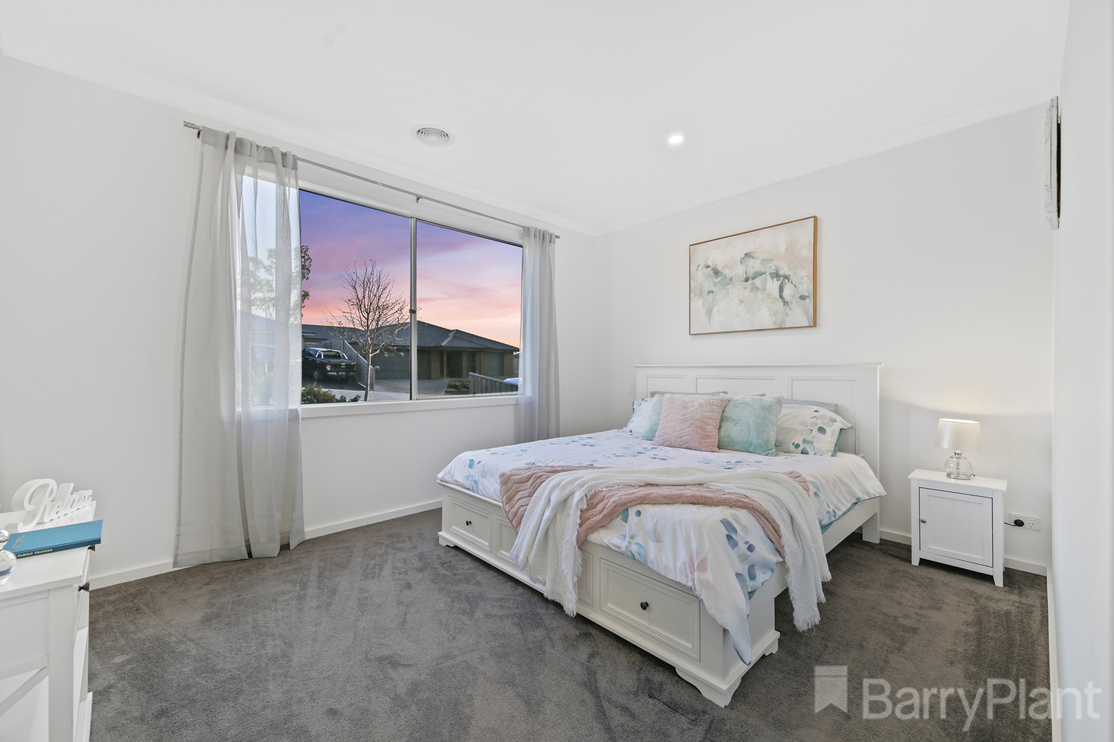 27 Cinnamon Street, Drouin, VIC 3818, Drouin - Thumbnail 5
