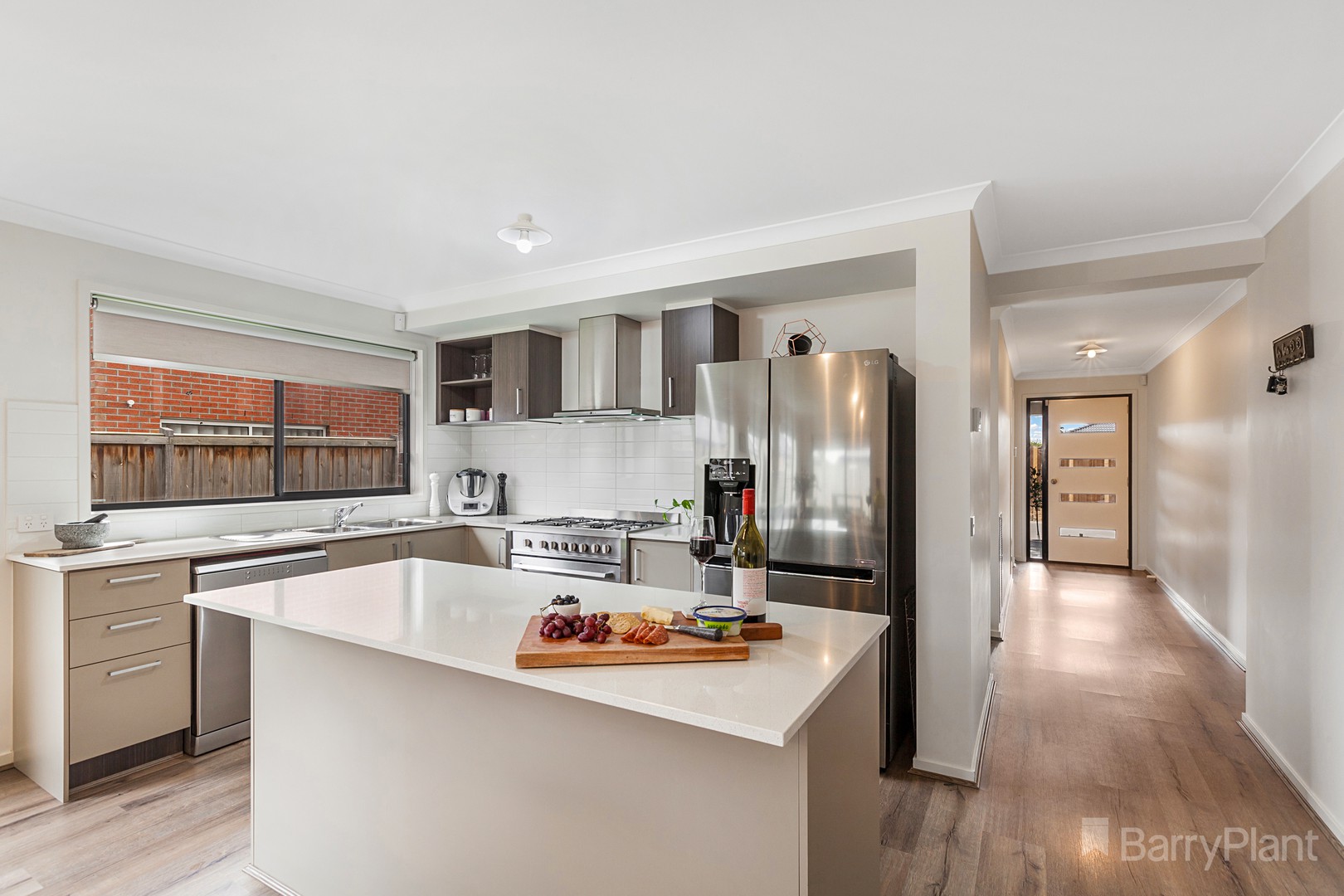 27 Clarendon CresWallan, VIC 3756, Wallan - Thumbnail 3