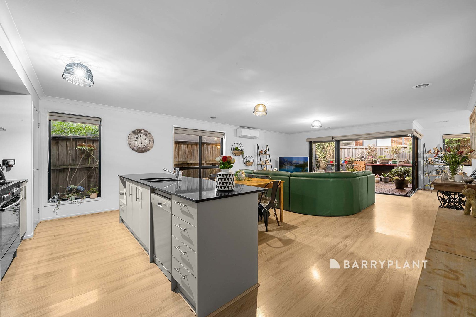 27 Clarendon Street, Pakenham, VIC 3810, Pakenham - Thumbnail 6