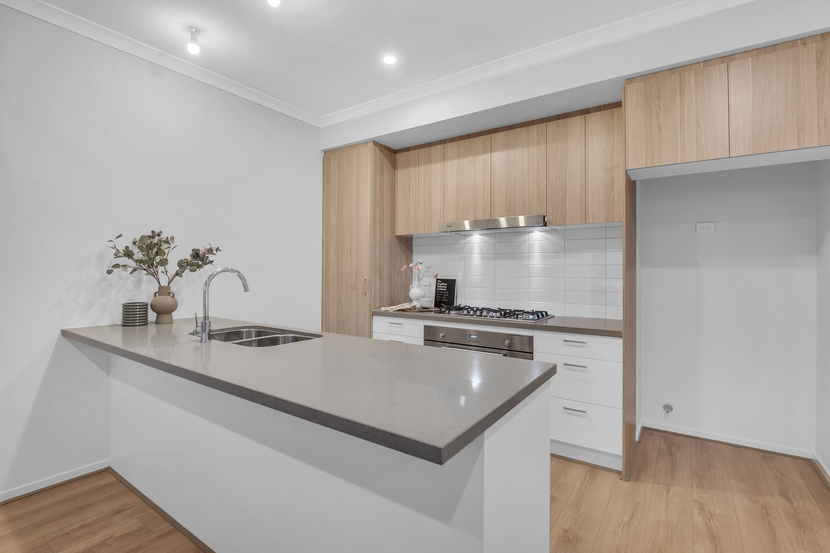 27 Coulee Street, Craigieburn, VIC 3064 - Thumbnail 2 - 23/11/2023