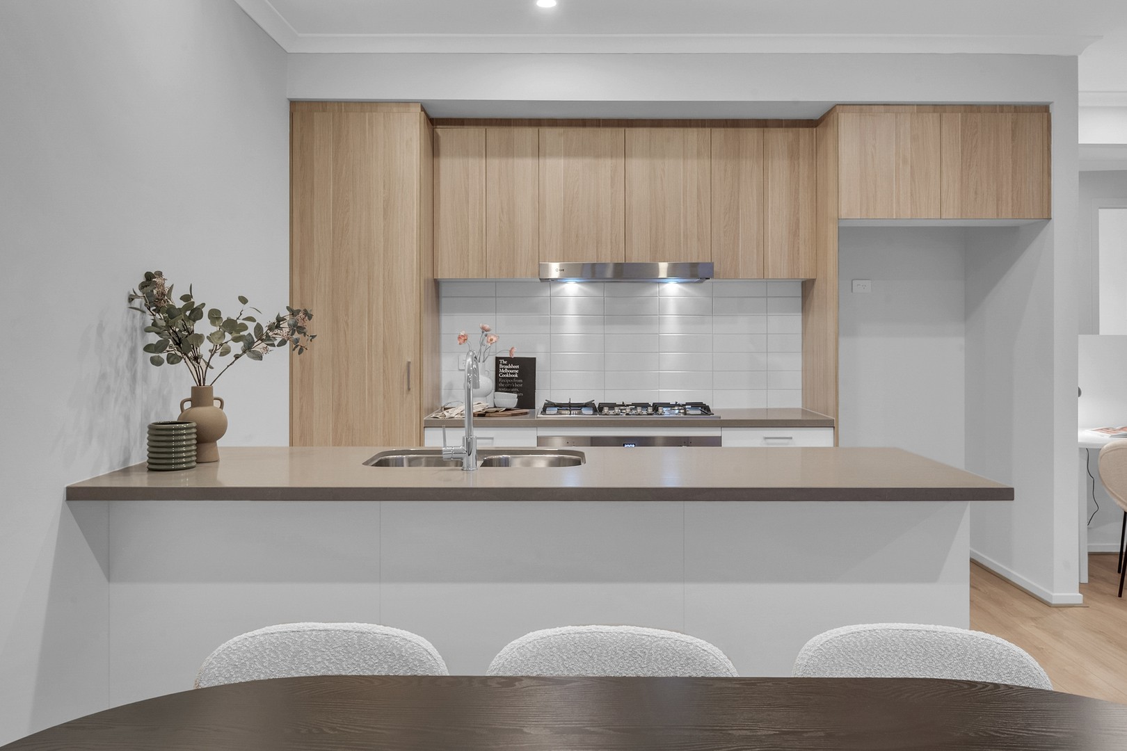 27 Coulee Street, Craigieburn, VIC 3064, Craigieburn - Thumbnail 3