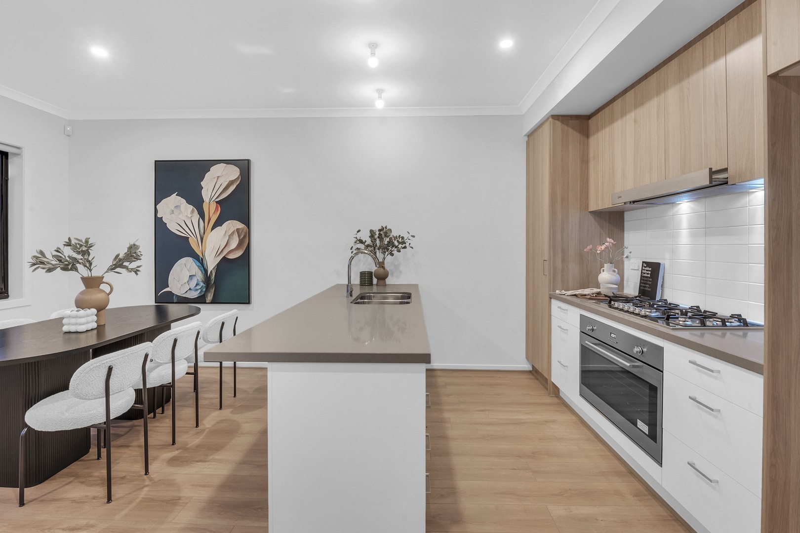 27 Coulee Street, Craigieburn, VIC 3064, Craigieburn - Thumbnail 4