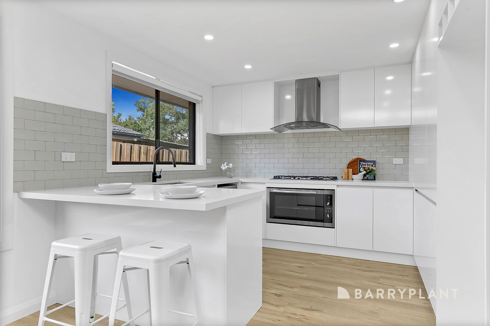 27 Coventry Crescent, Mill Park, VIC 3082, Mill Park - Thumbnail 4