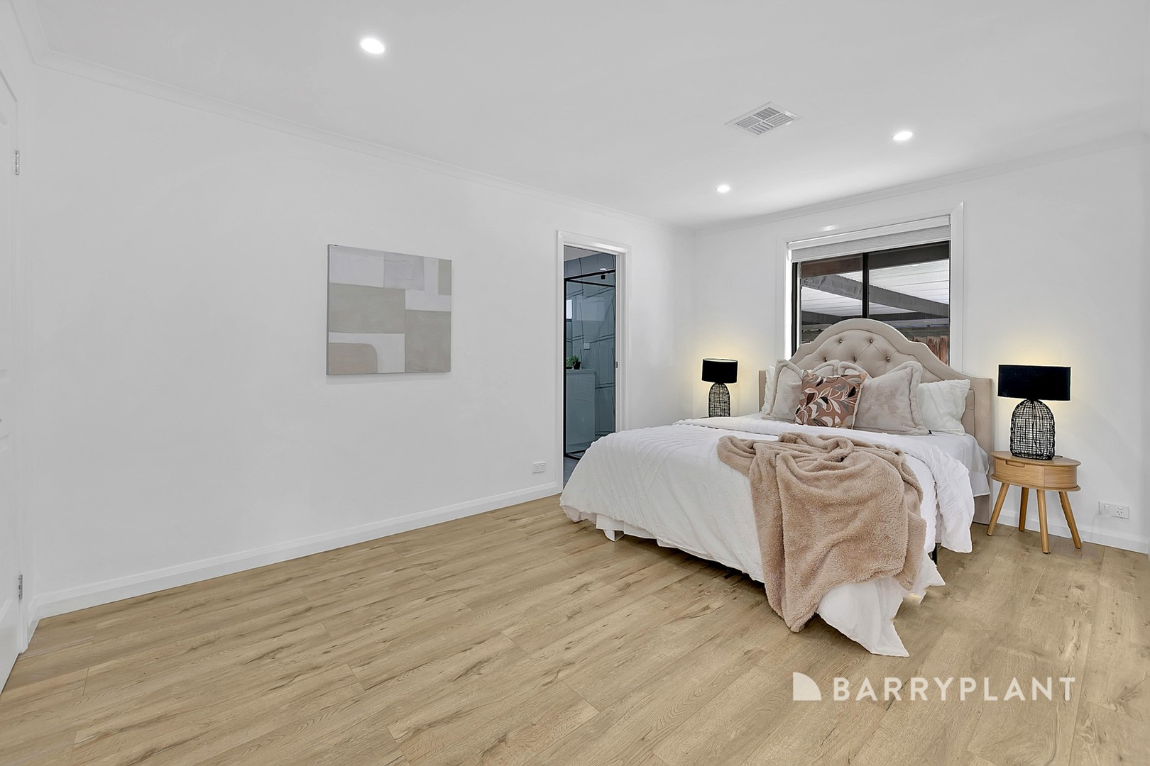 27 Coventry Crescent, Mill Park, VIC 3082, Mill Park - Thumbnail 5