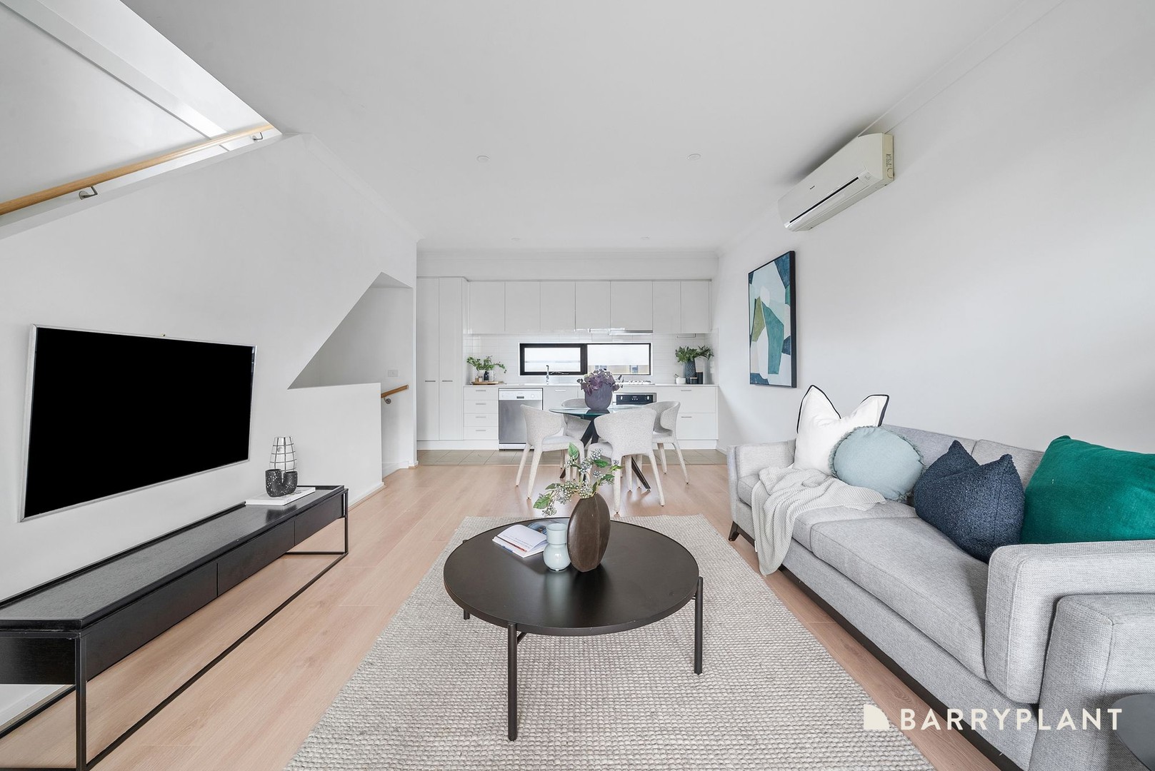27 Crefden Street, Maidstone, VIC 3012 - Thumbnail 2 - 17/04/2026