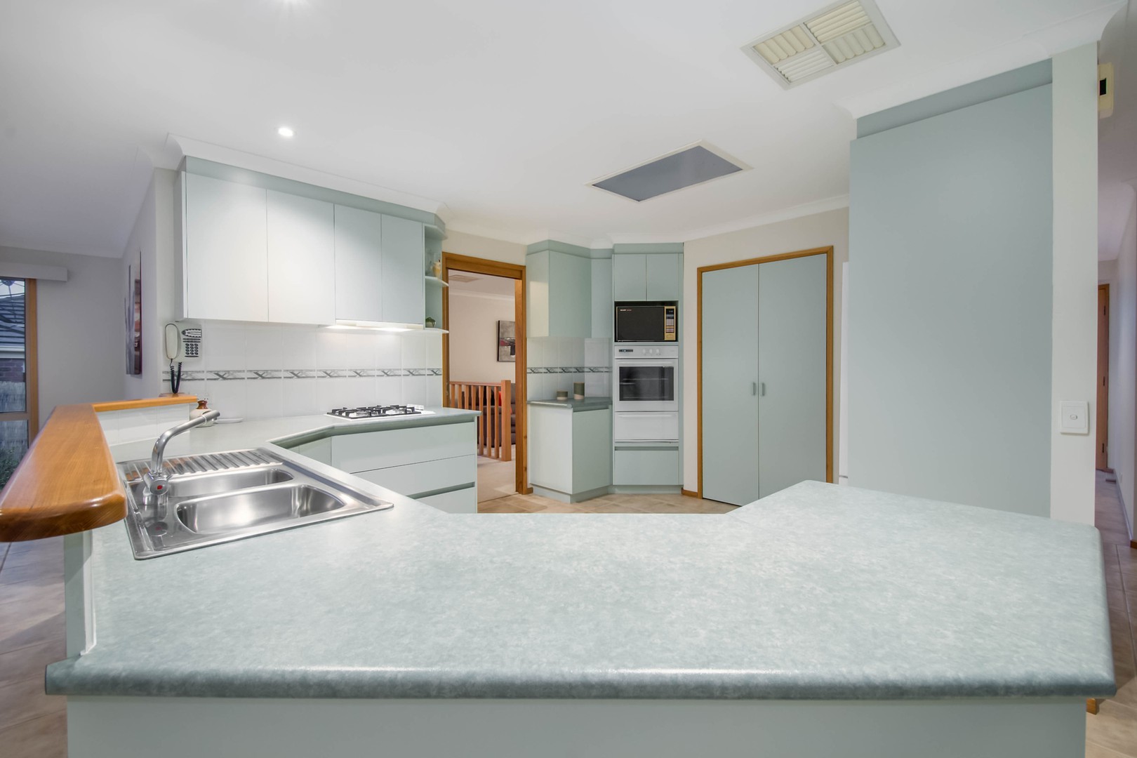 27 Dalmatia Court, Rowville, VIC 3178, Rowville - Thumbnail 3