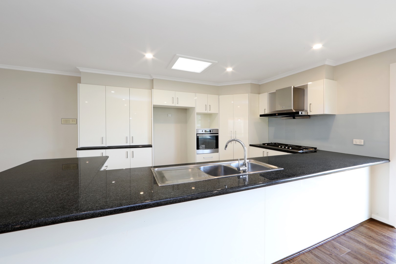 27 Dandelion Drive, Rowville, VIC 3178, Rowville - Thumbnail 4