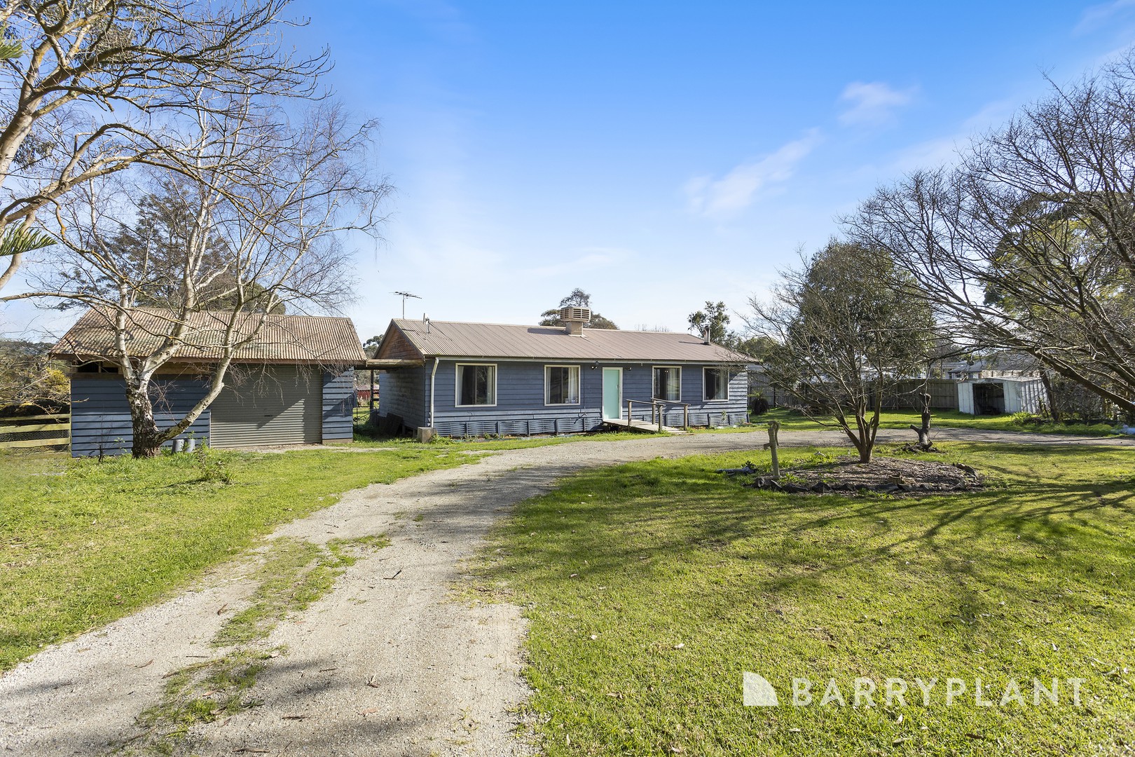 27 Davis Street, Nyora, VIC 3987 - Thumbnail 2 - 06/08/2024