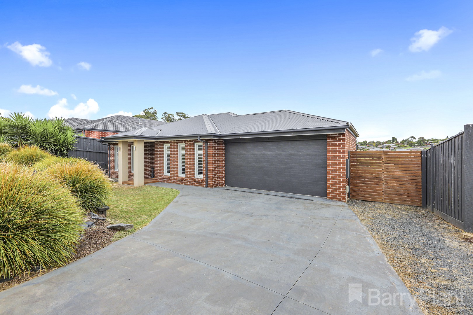 27 Empire Avenue, Drouin, VIC 3818, Drouin - Thumbnail 2