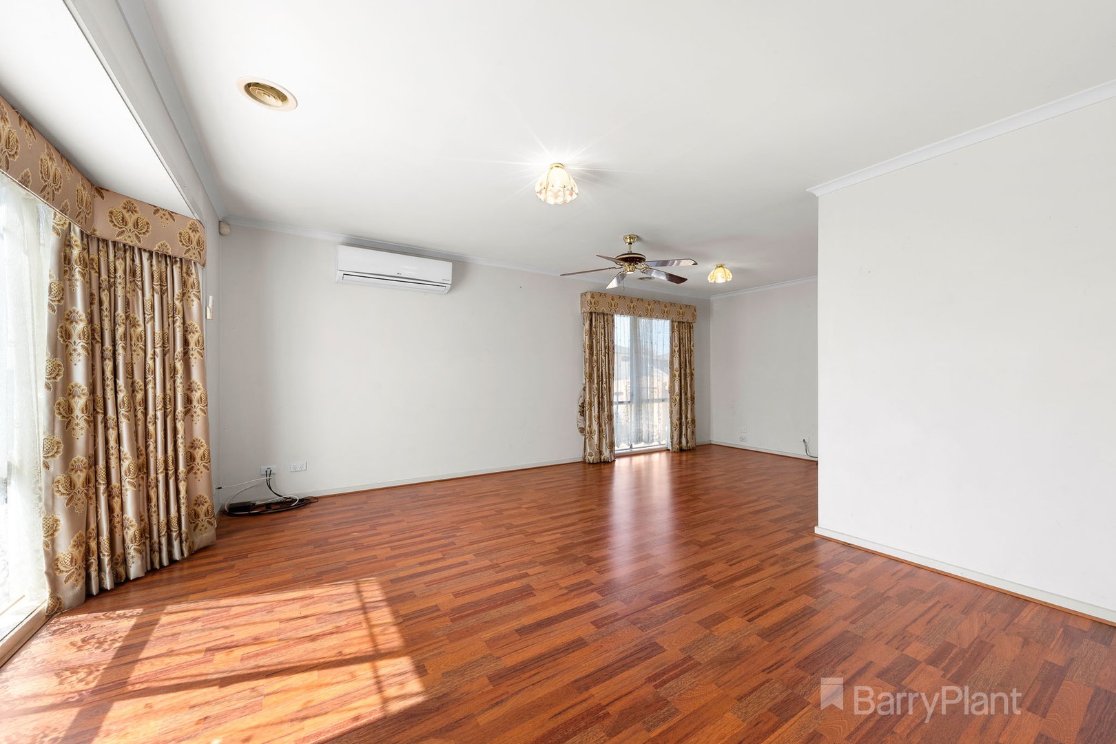 27 England Walk, Narre Warren South, VIC 3805, Narre Warren South - Thumbnail 2