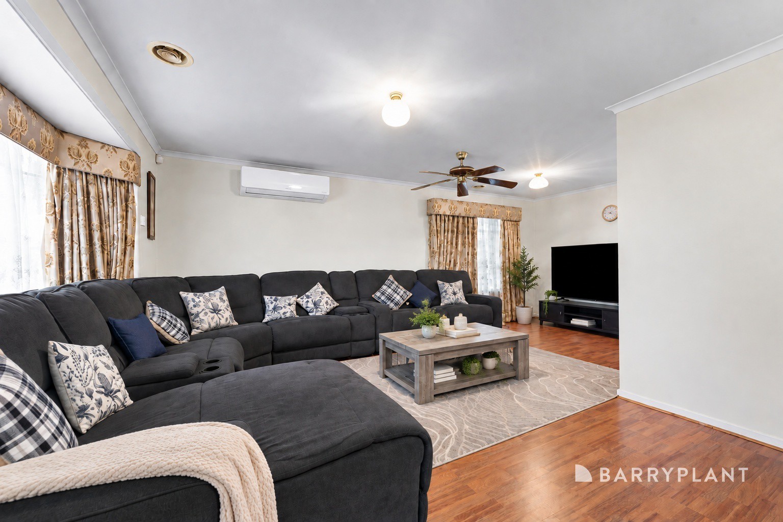 27 England Walk, Narre Warren South, VIC 3805 - Thumbnail 2 - 09/09/2026
