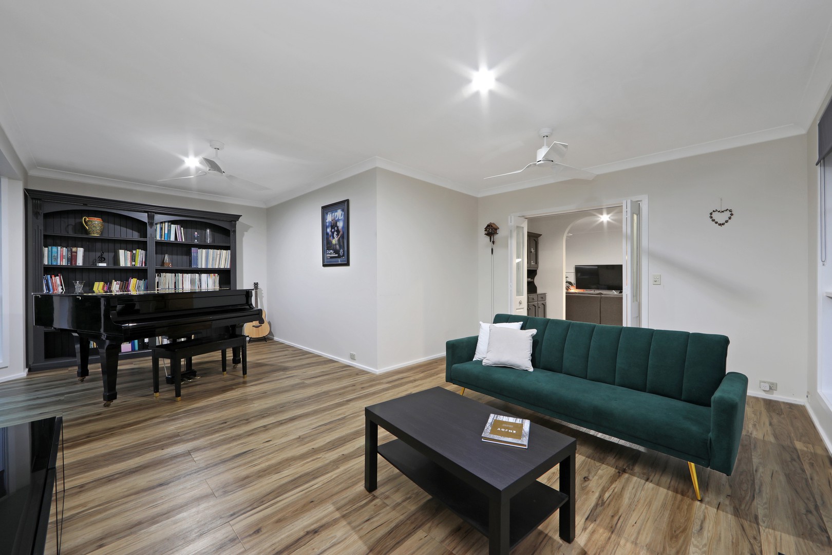 27 Erskine Drive, Rowville, VIC 3178, Rowville - Thumbnail 5