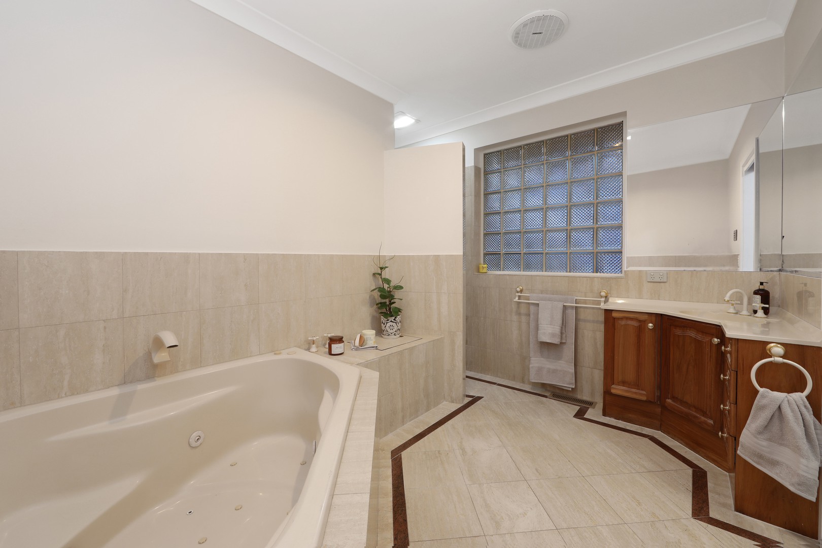 27 Erskine Drive, Rowville, VIC 3178, Rowville - Thumbnail 8
