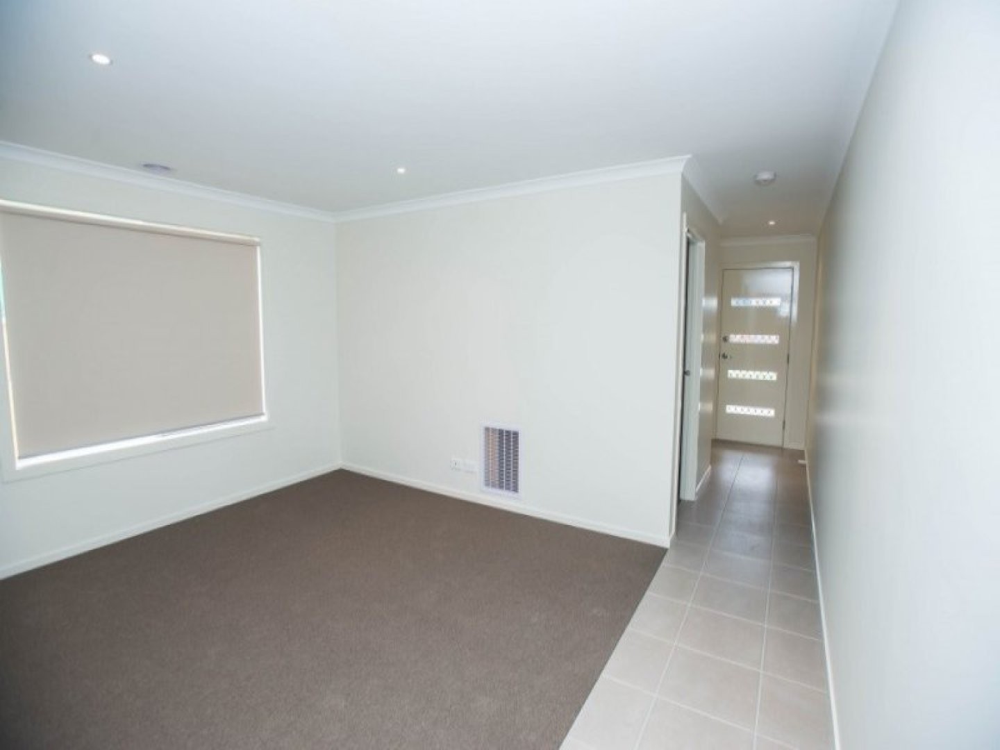 27 Falkland Road, Craigieburn, VIC 3064, Craigieburn - Thumbnail 4