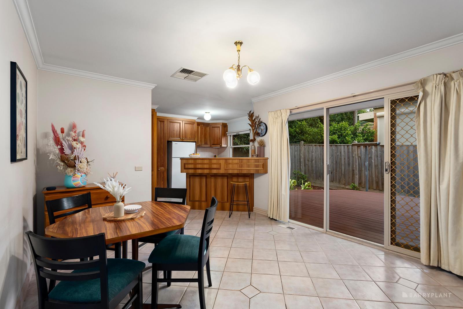 27 Fernside Avenue, Briar Hill, VIC 3088, Briar Hill - Thumbnail 5